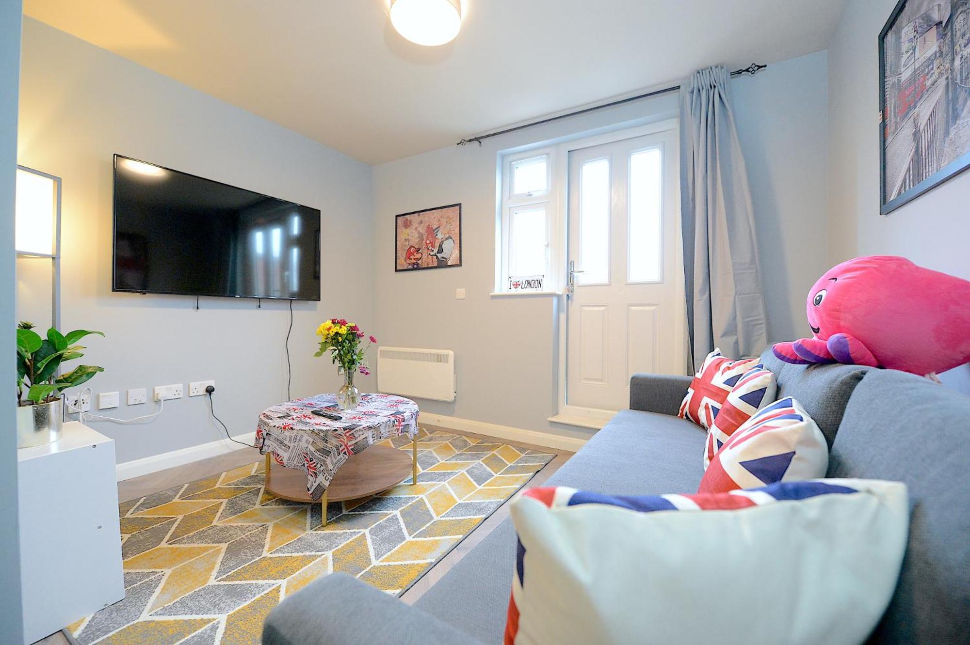 Апартаменты 2 Bed Terraced Flat Piccadilly Line Лондон Экстерьер фото