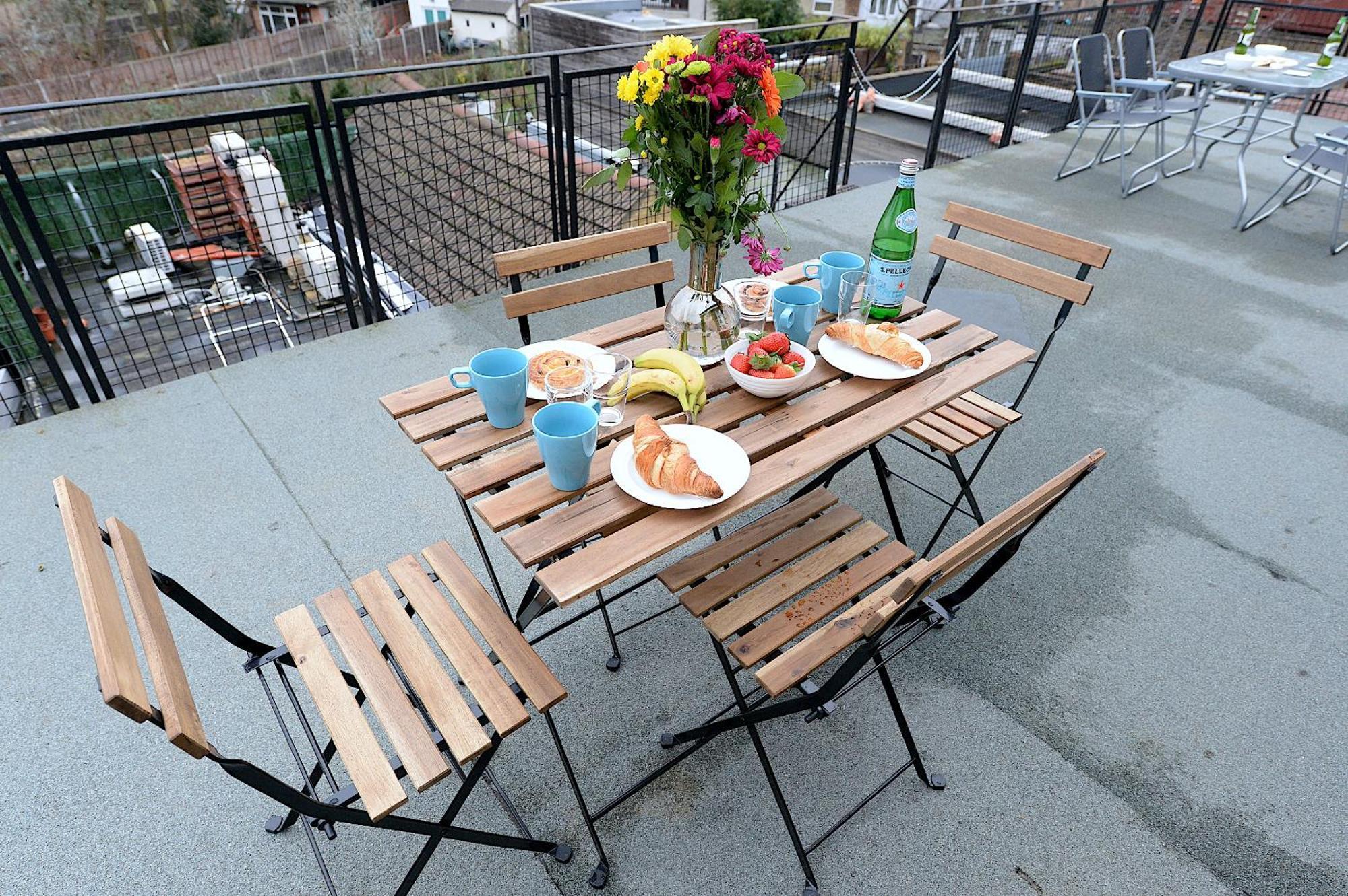 Апартаменты 2 Bed Terraced Flat Piccadilly Line Лондон Экстерьер фото