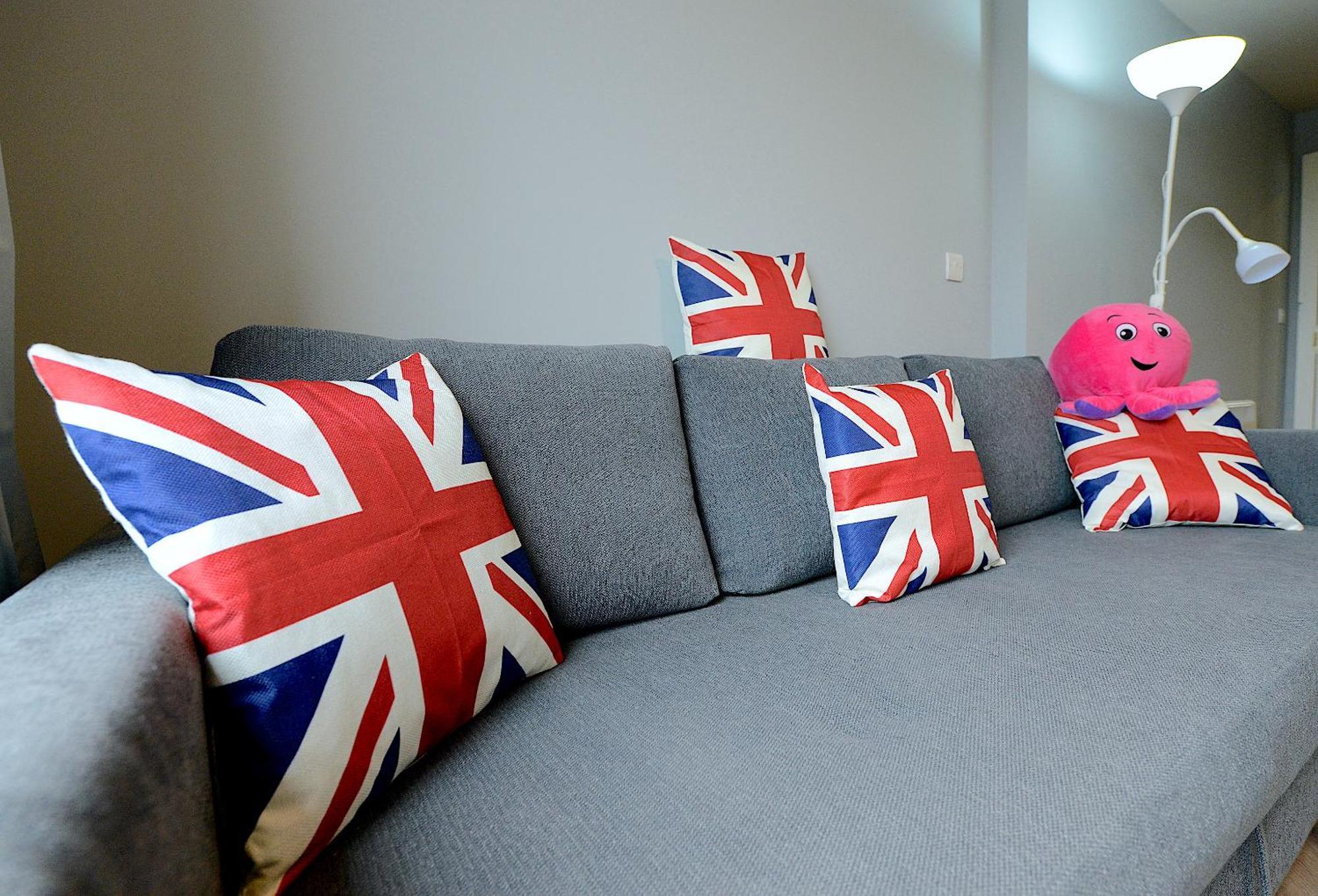 Апартаменты 2 Bed Terraced Flat Piccadilly Line Лондон Экстерьер фото